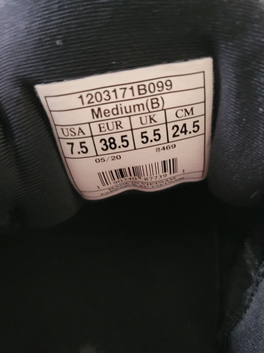 Brooks Women's Black Running Shoes with Leopard Accent - Picture 9 of 9